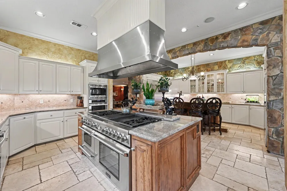 31626 Dobbin Hufsmith Magnolia, TX 77354