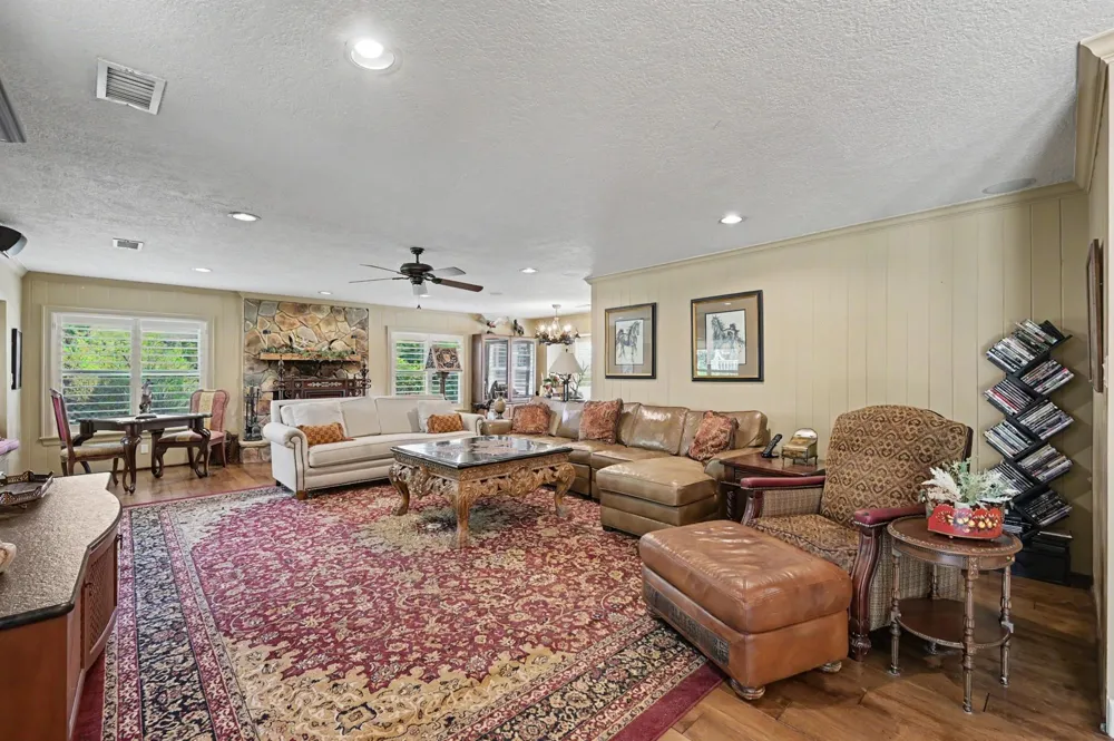 31626 Dobbin Hufsmith Magnolia, TX 77354