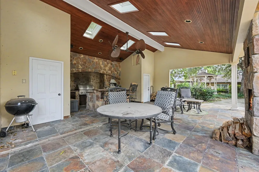 31626 Dobbin Hufsmith Magnolia, TX 77354