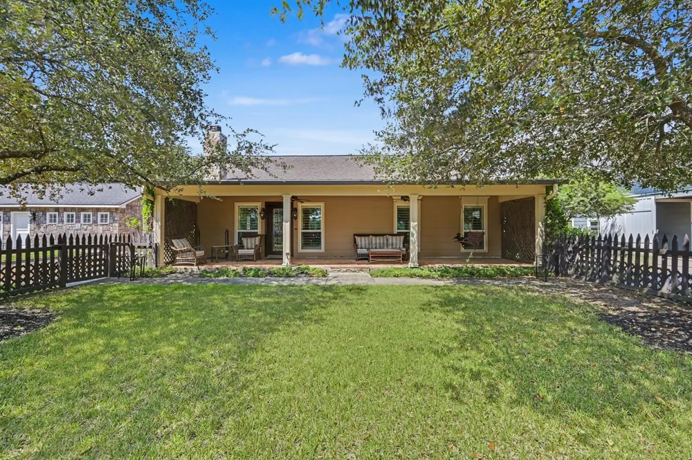 31626 Dobbin Hufsmith Magnolia, TX 77354