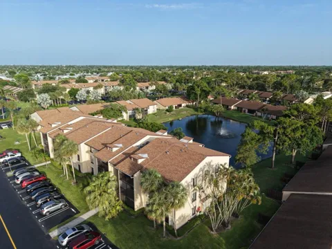 617 SEA PINE WAY #E1