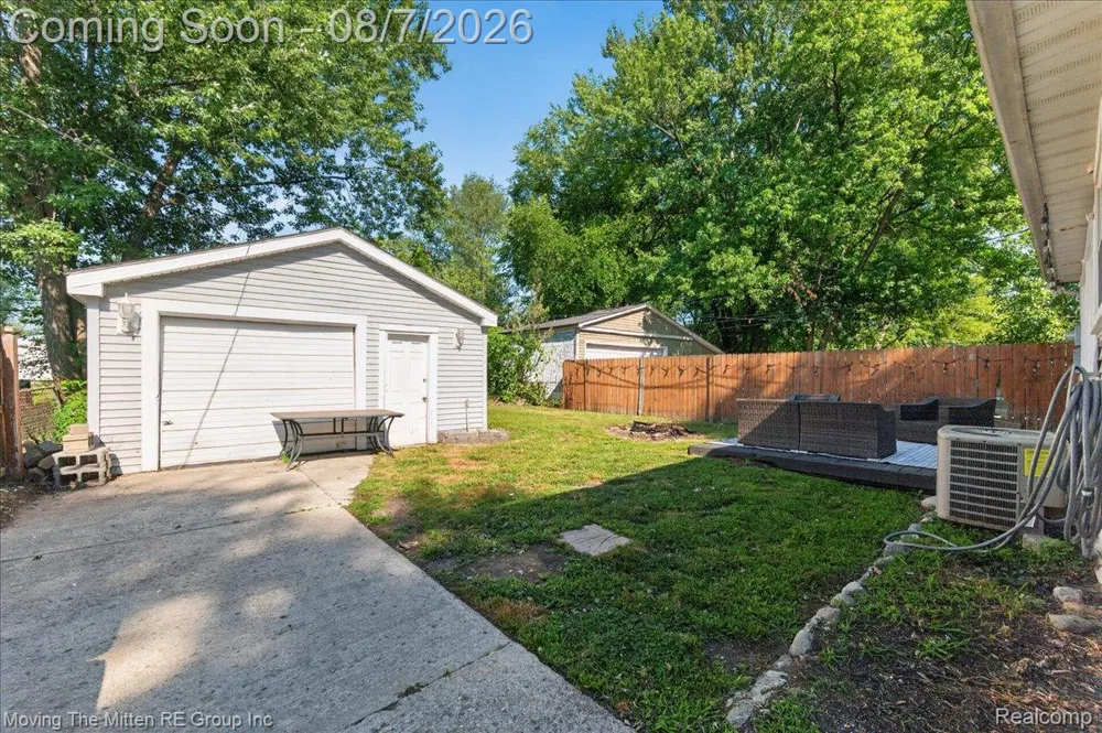 14700 McGuire Street Taylor City, MI 48180