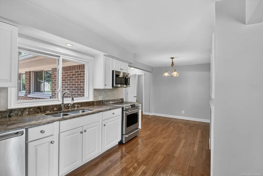 120 Montmorency Road Rochester Hills City, MI 48307