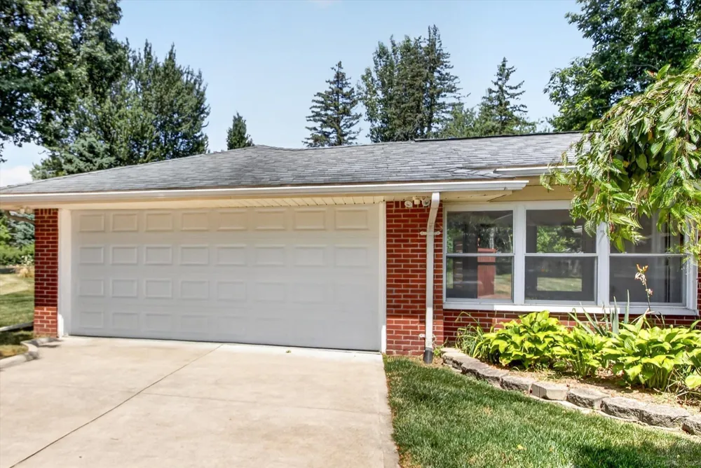120 Montmorency Road Rochester Hills City, MI 48307