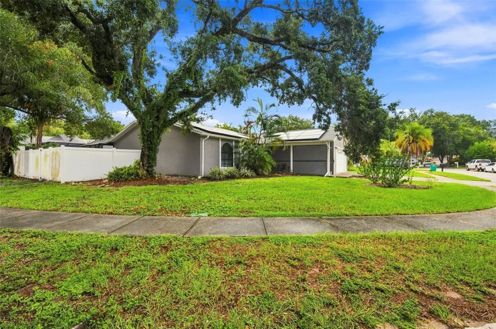 2475 GULFBREEZE CIRCLE Palm Harbor, FL 34683