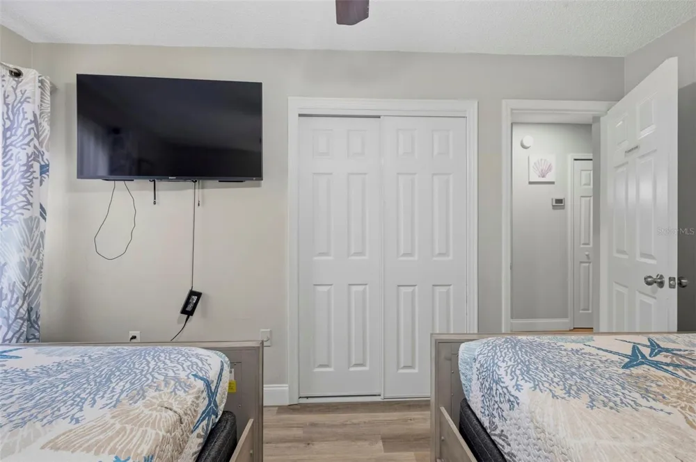 2475 GULFBREEZE CIRCLE Palm Harbor, FL 34683