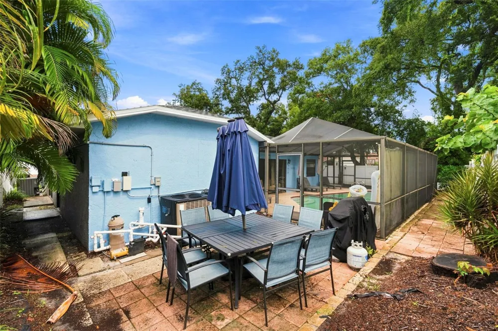2475 GULFBREEZE CIRCLE Palm Harbor, FL 34683