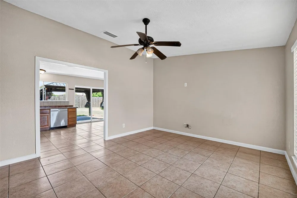 3307 Fern Rock Drive La Porte, TX 77571