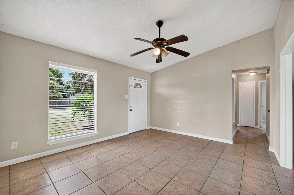 3307 Fern Rock Drive La Porte, TX 77571