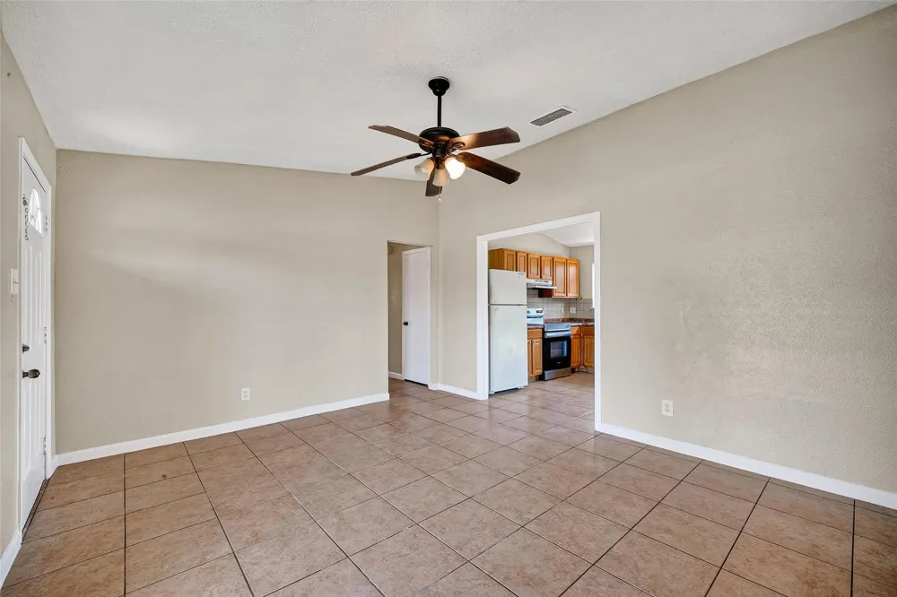 3307 Fern Rock Drive La Porte, TX 77571