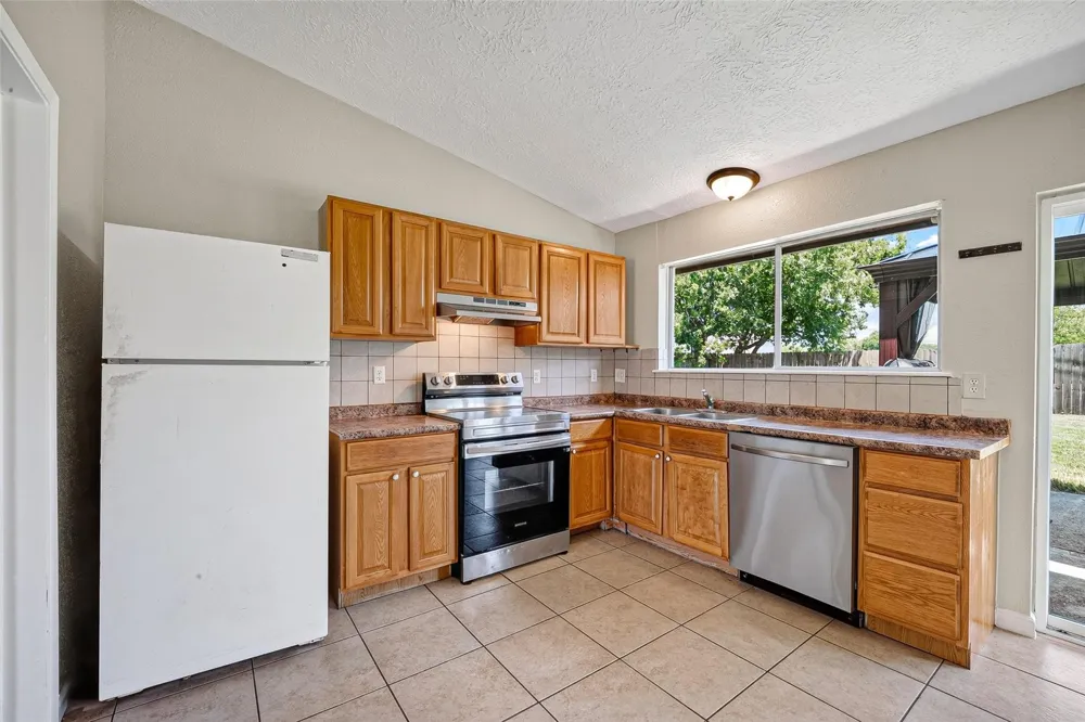 3307 Fern Rock Drive La Porte, TX 77571