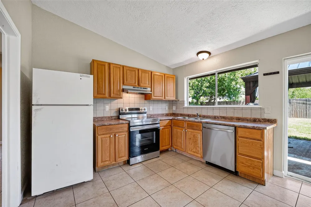 3307 Fern Rock Drive La Porte, TX 77571