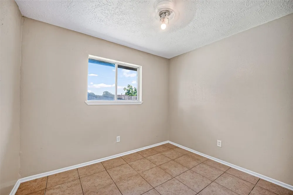 3307 Fern Rock Drive La Porte, TX 77571