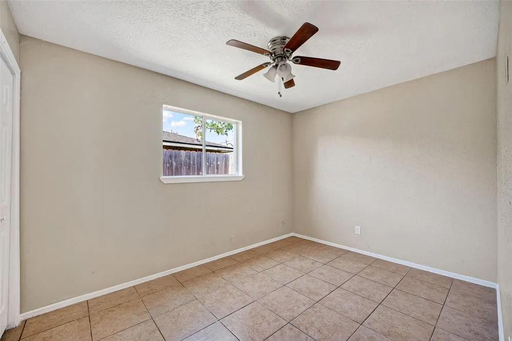 3307 Fern Rock Drive La Porte, TX 77571