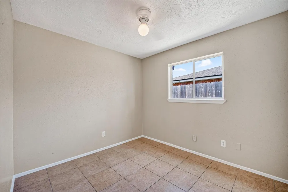 3307 Fern Rock Drive La Porte, TX 77571