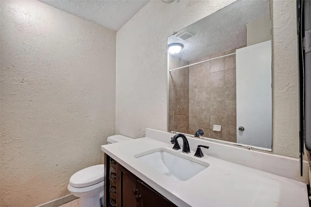 3307 Fern Rock Drive La Porte, TX 77571
