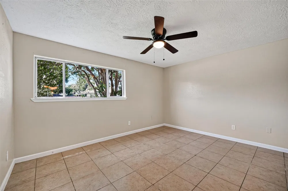 3307 Fern Rock Drive La Porte, TX 77571