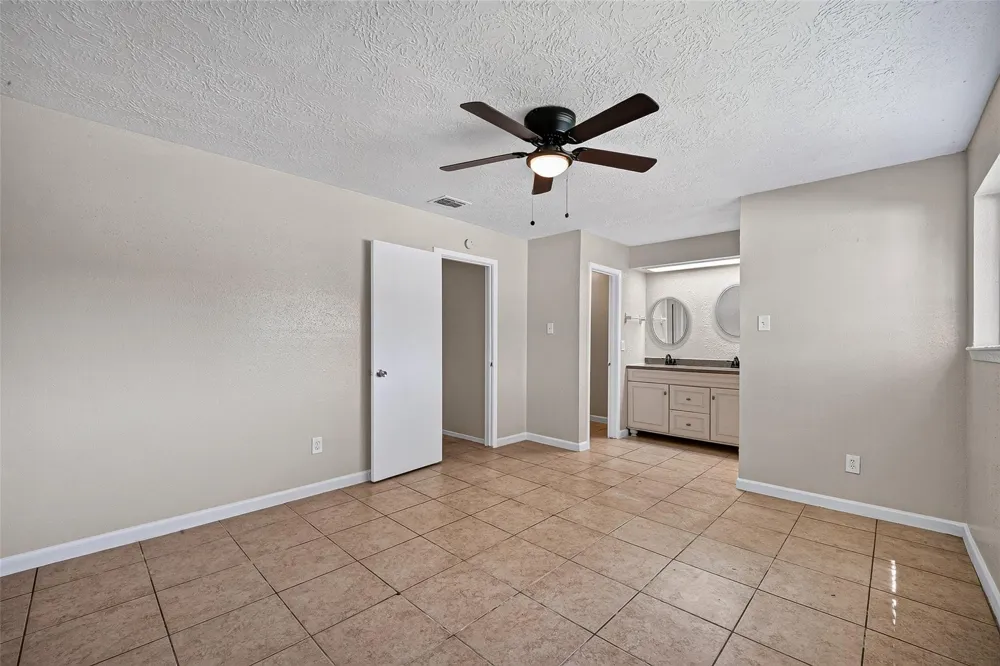 3307 Fern Rock Drive La Porte, TX 77571