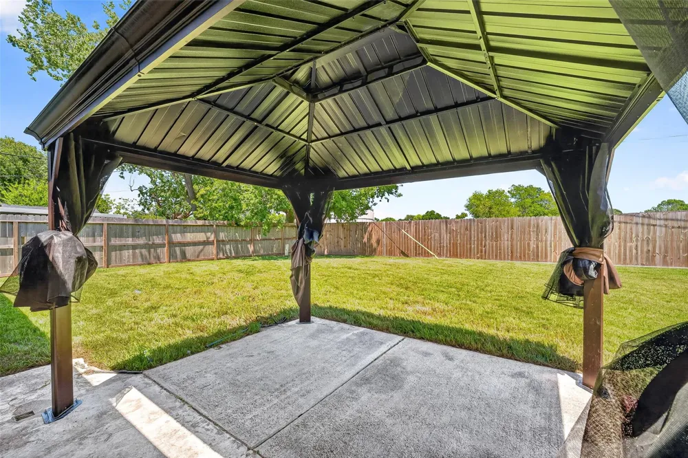 3307 Fern Rock Drive La Porte, TX 77571