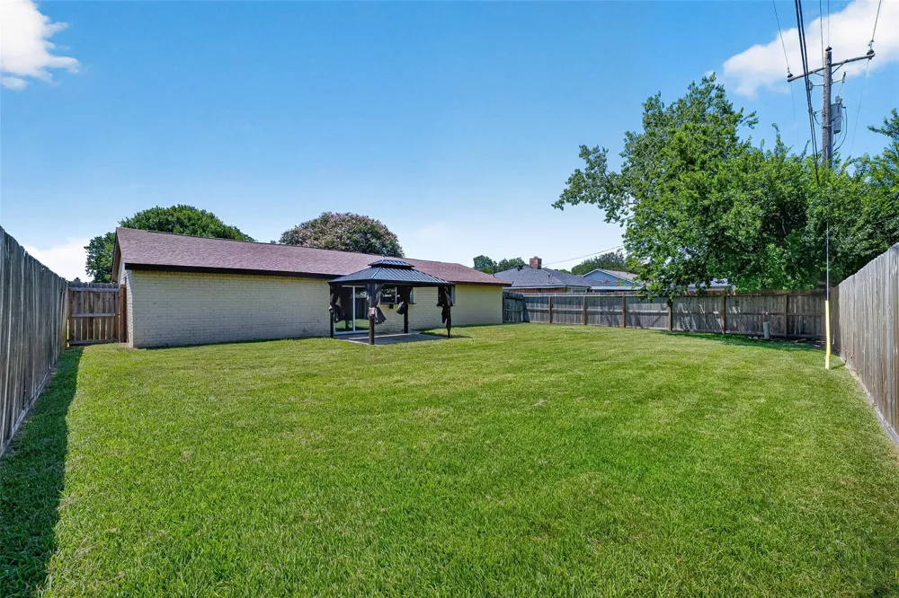 3307 Fern Rock Drive La Porte, TX 77571