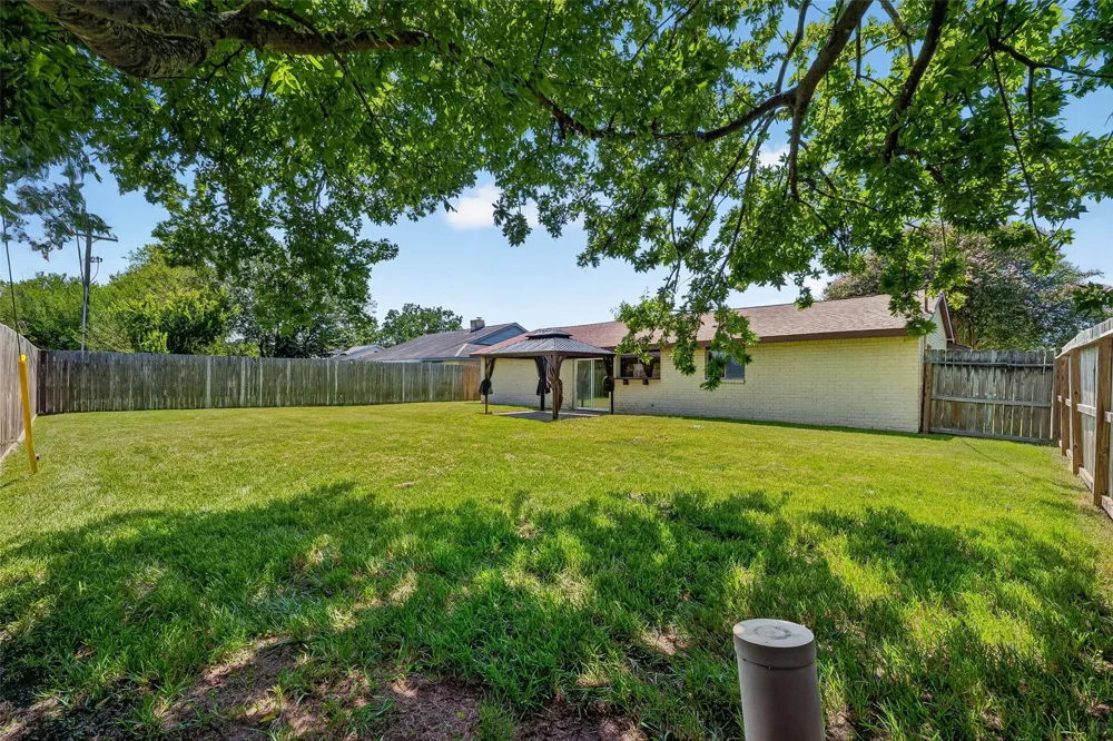 3307 Fern Rock Drive La Porte, TX 77571