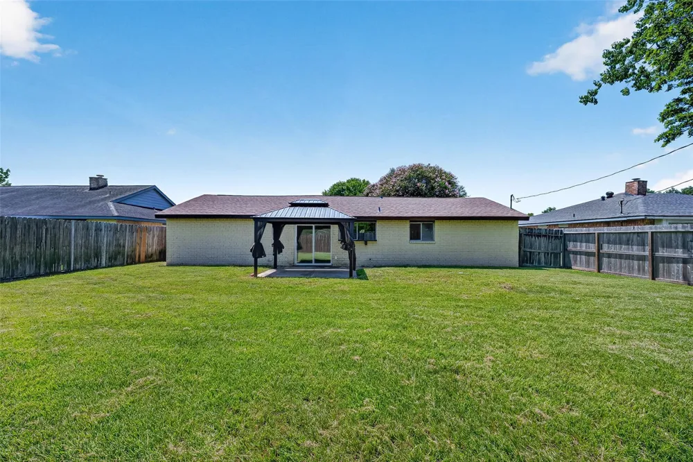 3307 Fern Rock Drive La Porte, TX 77571