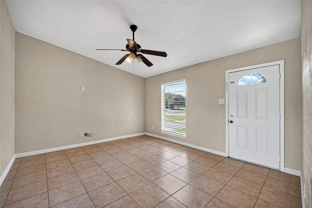 3307 Fern Rock Drive La Porte, TX 77571