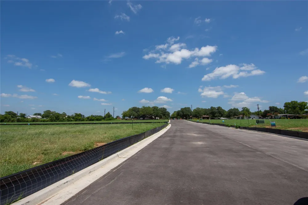 513 Trend View Drive Weimar, TX 78962