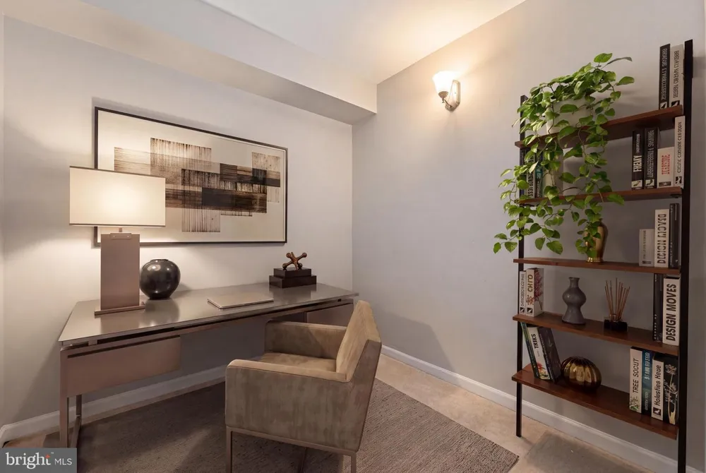 10725 W WEST DRIVE #203 Fairfax, VA 22030