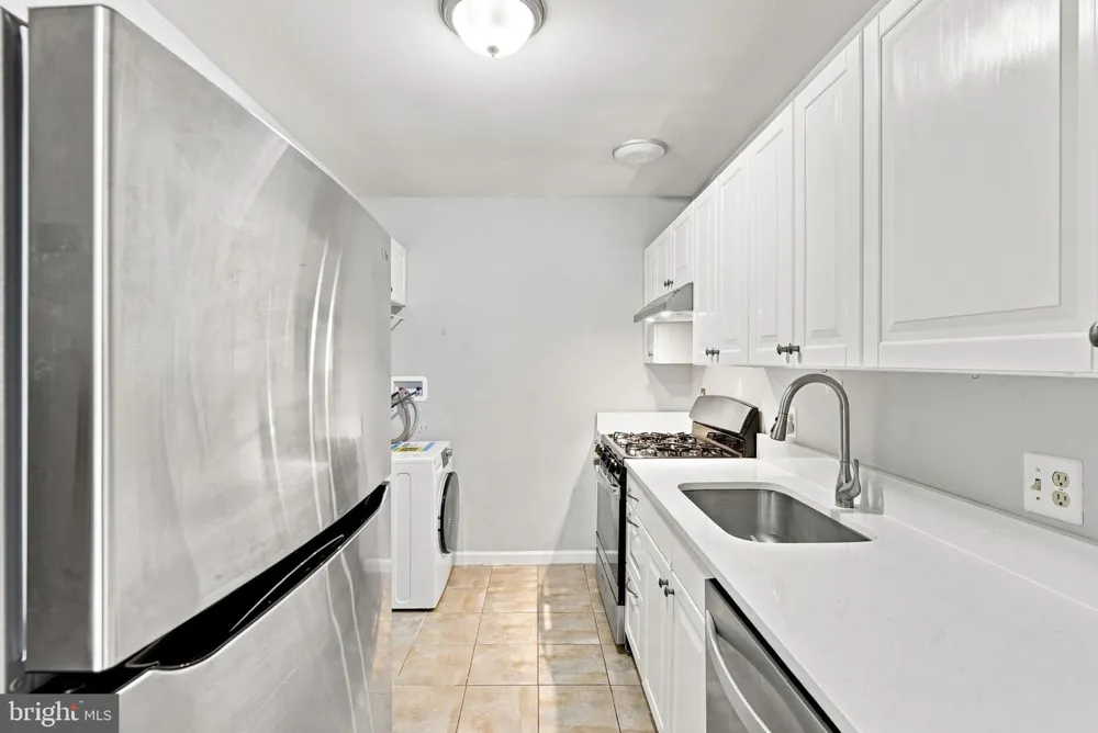 10725 W WEST DRIVE #203 Fairfax, VA 22030