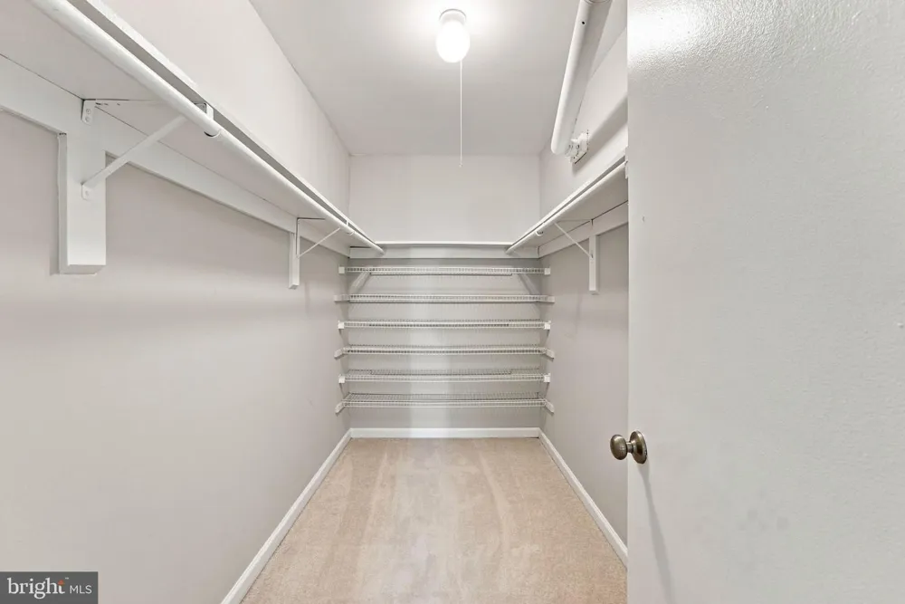 10725 W WEST DRIVE #203 Fairfax, VA 22030