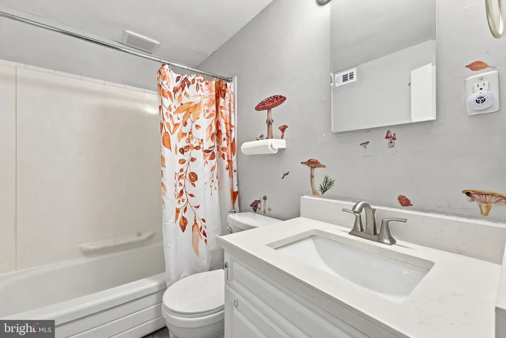 10725 W WEST DRIVE #203 Fairfax, VA 22030
