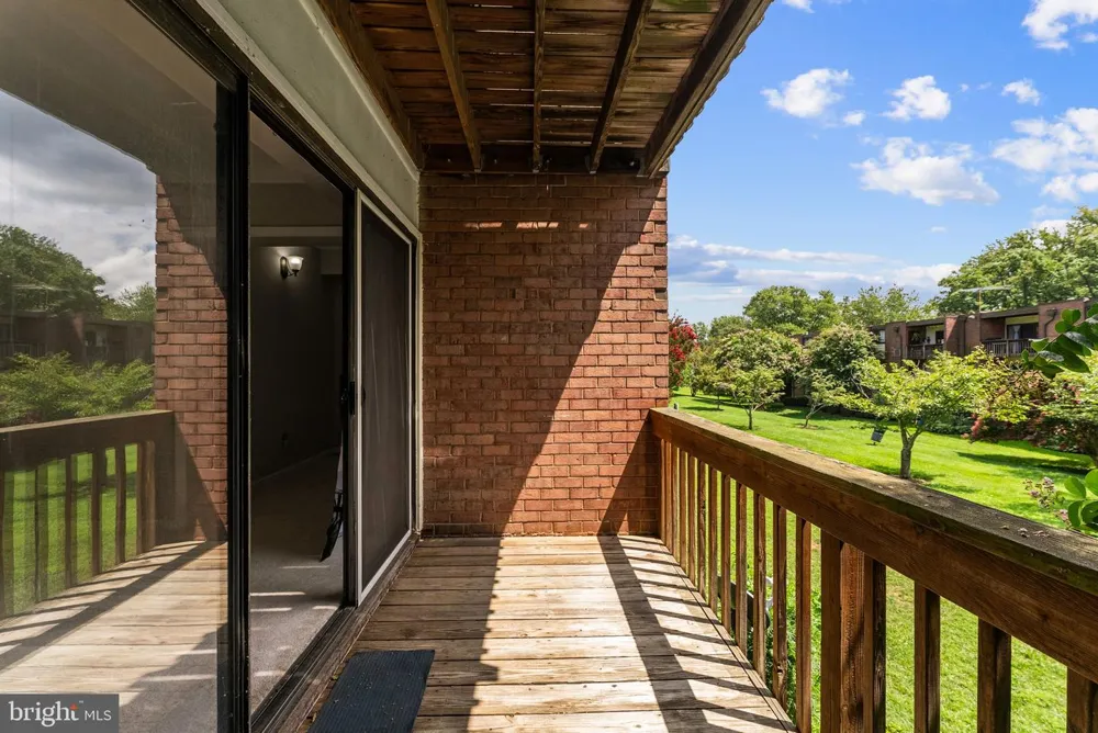 10725 W WEST DRIVE #203 Fairfax, VA 22030