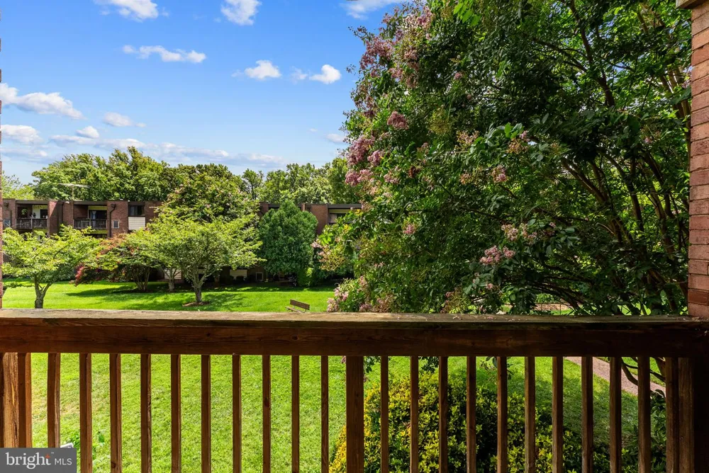 10725 W WEST DRIVE #203 Fairfax, VA 22030
