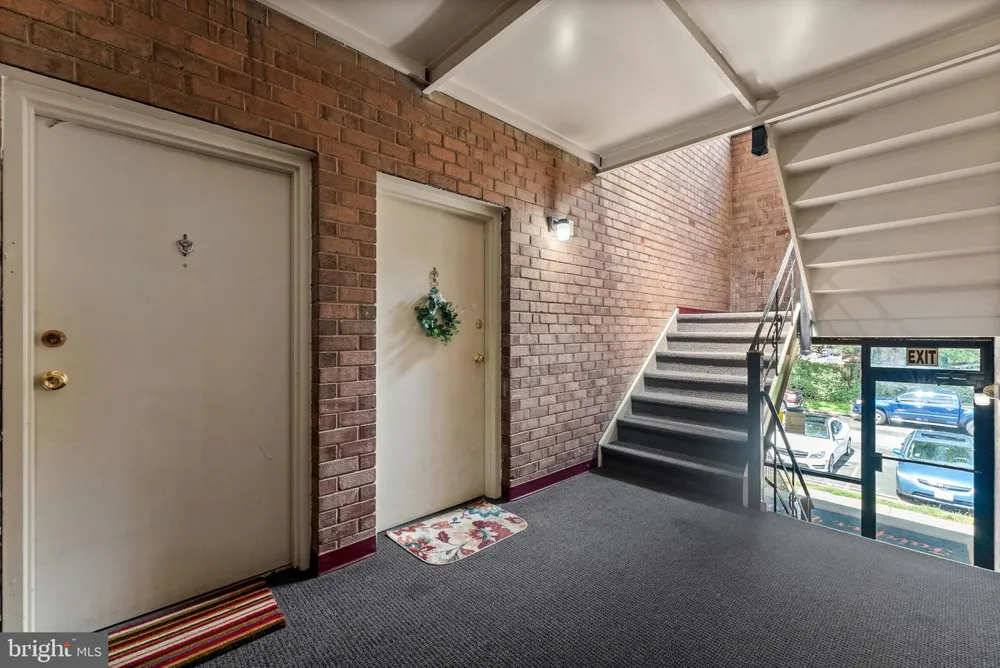 10725 W WEST DRIVE #203 Fairfax, VA 22030