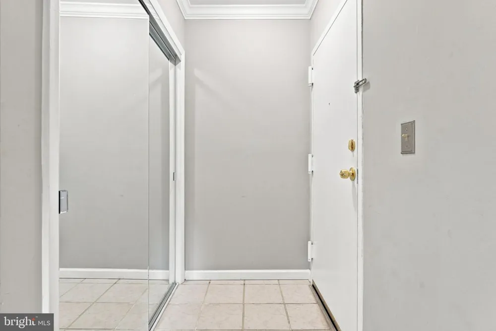 10725 W WEST DRIVE #203 Fairfax, VA 22030