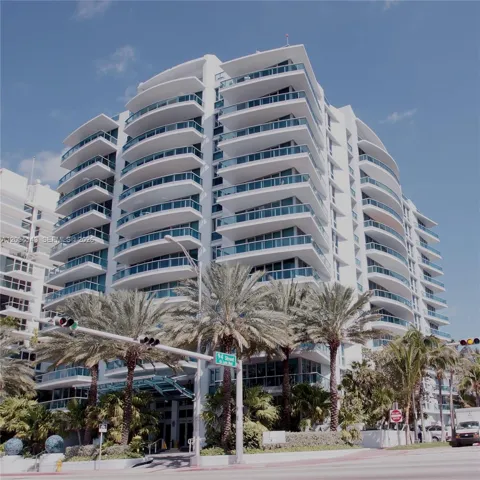 9401 Collins Ave #403