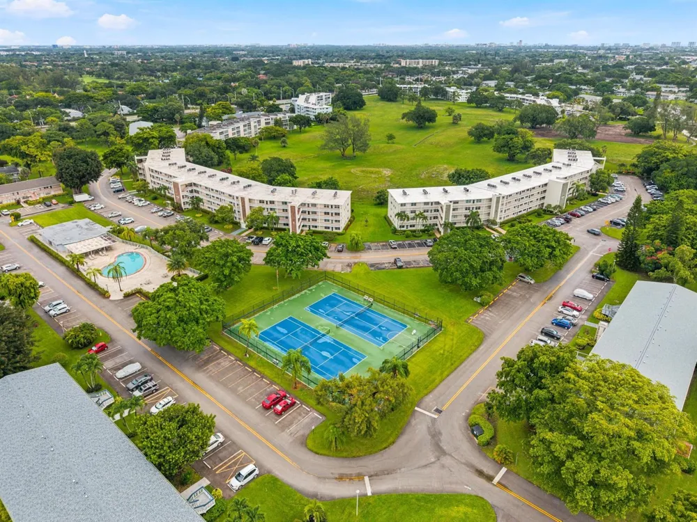 2066 VENTNOR P #2066 Deerfield Beach, FL 33442