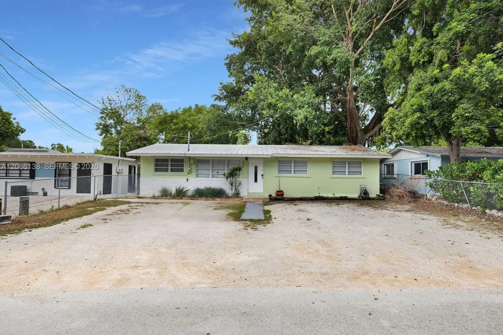 664 Colson Dr Key Largo, FL 33037