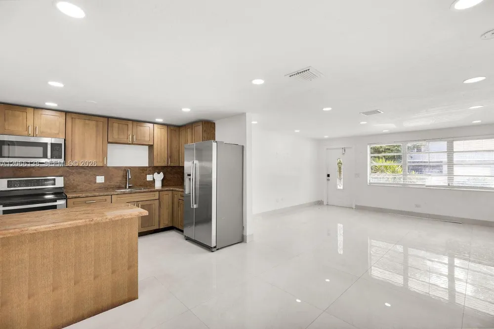 664 Colson Dr Key Largo, FL 33037