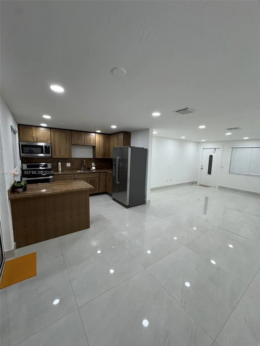 664 Colson Dr Key Largo, FL 33037