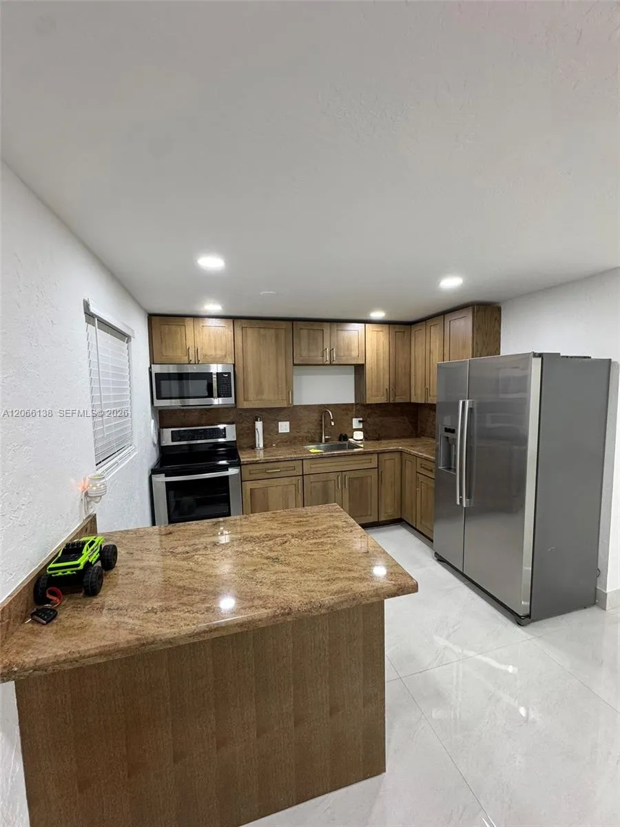 664 Colson Dr Key Largo, FL 33037