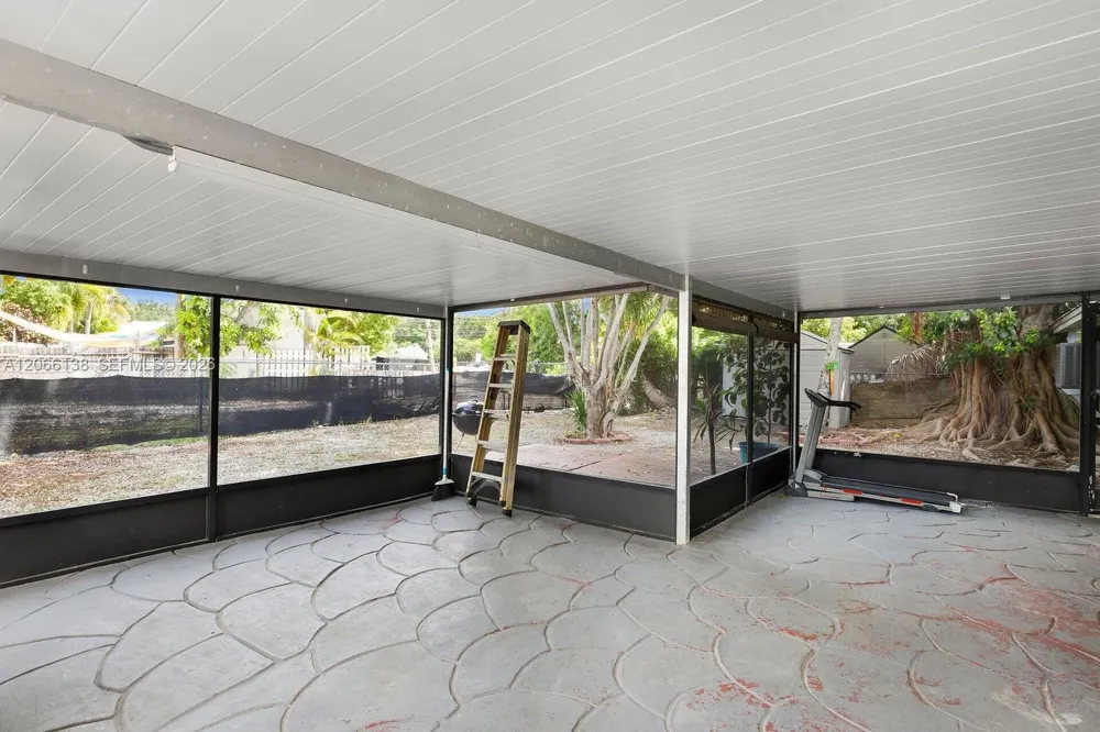 664 Colson Dr Key Largo, FL 33037