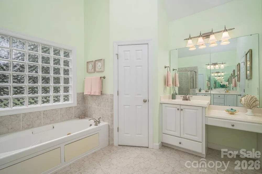 5059 Graystone Estates Drive Belmont, NC 28012