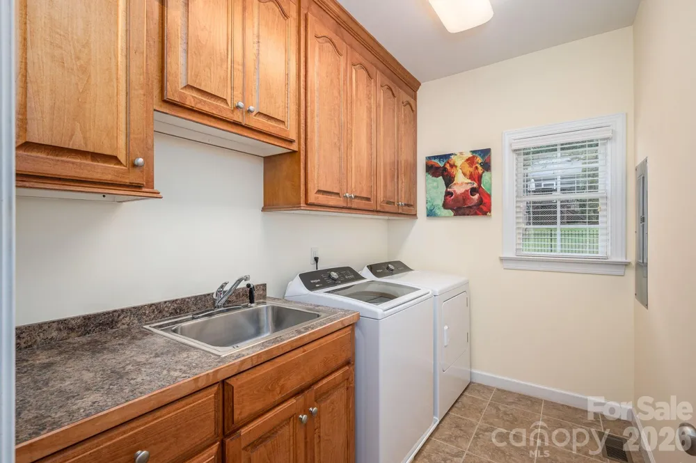 5059 Graystone Estates Drive Belmont, NC 28012