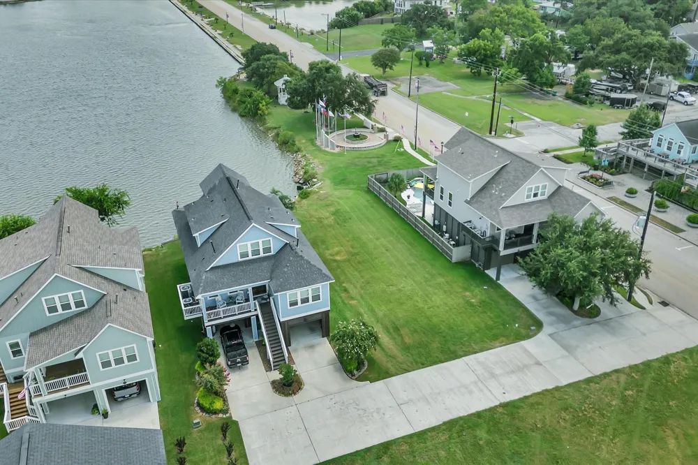Main Street Seabrook, TX 77586