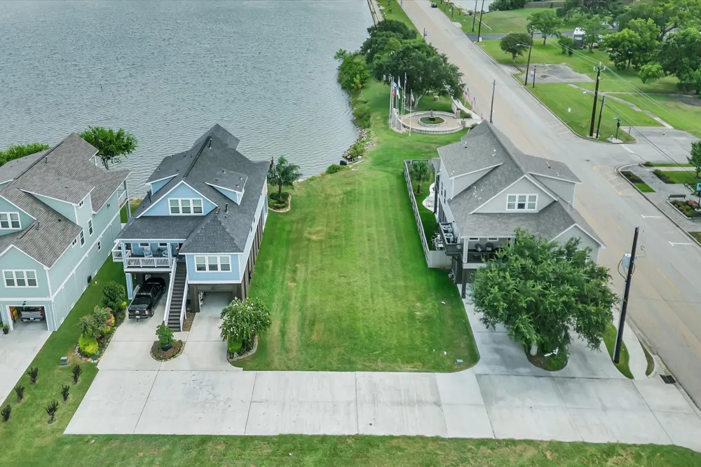 Main Street Seabrook, TX 77586