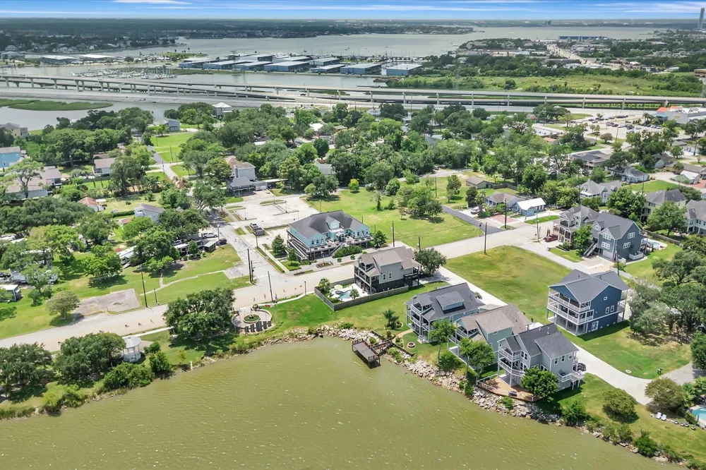 Main Street Seabrook, TX 77586