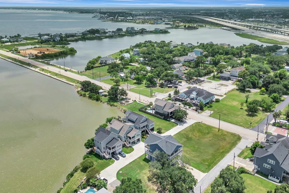 Main Street Seabrook, TX 77586