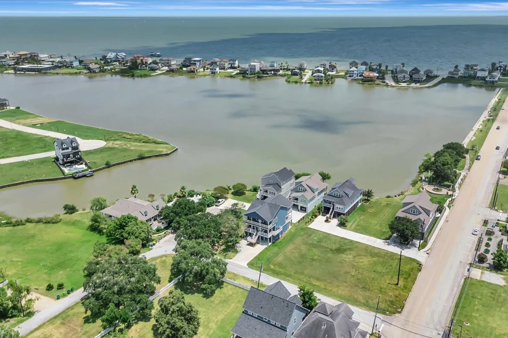 Main Street Seabrook, TX 77586